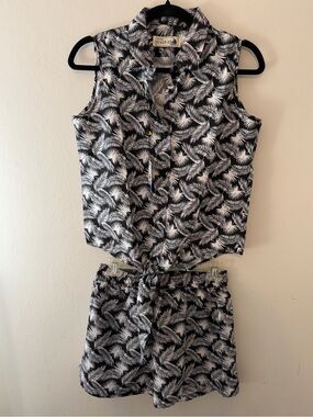 Seaspice Palm Print 2 Piece Shorts Set Black White Tropical Tie Front Medium NWT